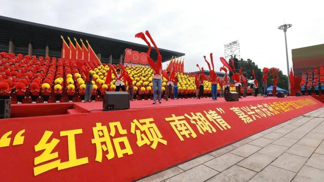「我的幸福树怎么浇水浇不透呢图片?,专注解答你的问题!」